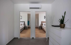 2 bedrooms, travel crib, free WiFi, bed sheets - Amazing home in Labin (Labin)