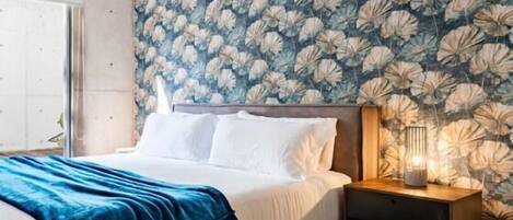 2 bedrooms, desk, iron/ironing board, WiFi