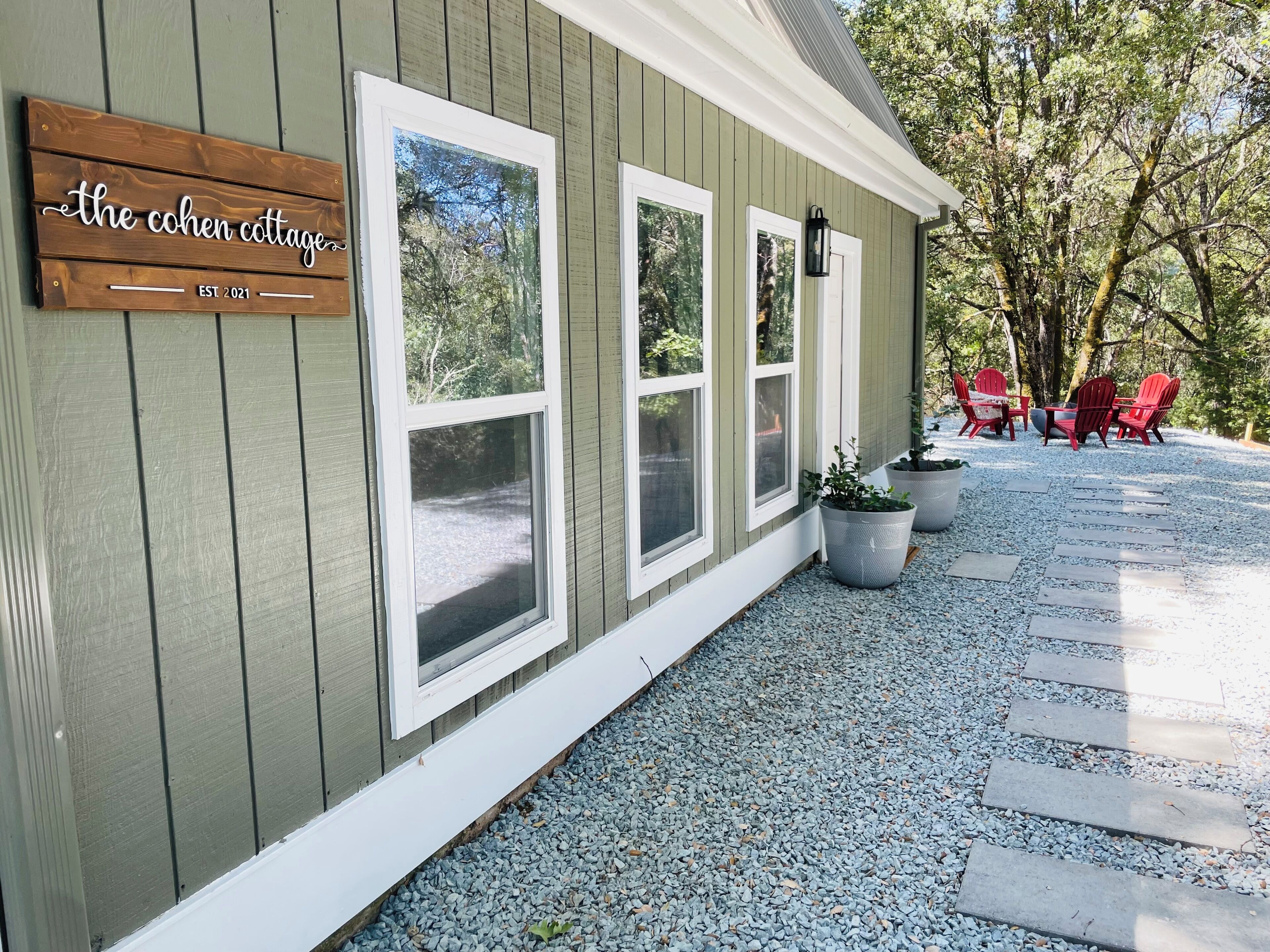 STUNNING Wine Country Cottage with private Consumnes River Swimming Spot!