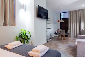 Iron/ironing board, travel crib, WiFi, bed sheets - VLC HOST - Reino 2 (Valencia)