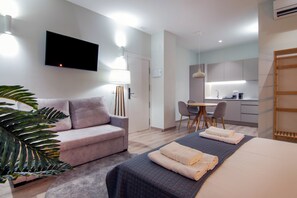 Bügeleisen/Bügelbrett, Reisekinderbett, WLAN, Bettwäsche