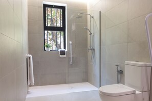 Hair dryer - VLC HOST - Reino 9 (Valencia)