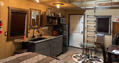 Cowboy Cabin Wild West 40