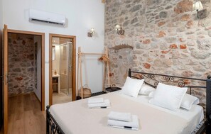 2 bedrooms, free WiFi, bed sheets - Stunning home in Vrbanj (Vrbanj)