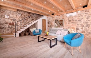 TV - Stunning home in Vrbanj (Vrbanj)