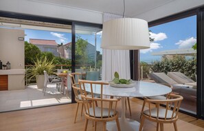 Dining - Gorgeous home in Sutivan with sauna (Sutivan)