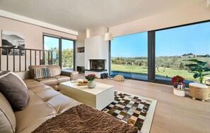 TV, fireplace, table tennis