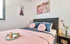 4 chambres, lit parapluie, Wi-Fi gratuit, draps fournis