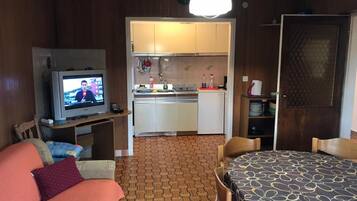 House, Smoking | 2 bedrooms