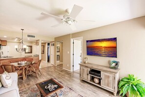 Fernseher, Stereoanlage, Drucker