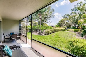 Dining - ParkShore Resort-1stFloor BLDG C #119 *Relaxing* (Park Shore Resort)