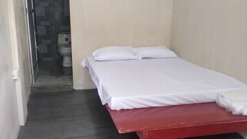 1 habitación, wifi y ropa de cama