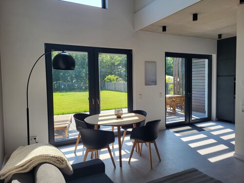 Holiday Home 'Ferienhaus Schlossterrassen 4b' with Lake View, Private Terrace and Wi-Fi