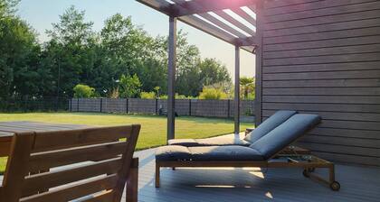 Holiday Home 'Ferienhaus Schlossterrassen 4a' with Lake View, Private Terrace and Wi-Fi