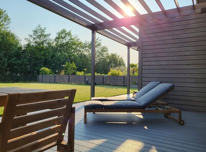 Holiday Home 'Ferienhaus Schlossterrassen 4a' with Lake View, Private Terrace and Wi-Fi