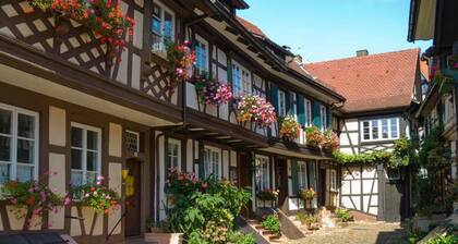 Ferienwohnung Mercyscher Hof, 70qm, 2 Schlafzimmer, 1 Wohnzimmer, max. 6 Personen