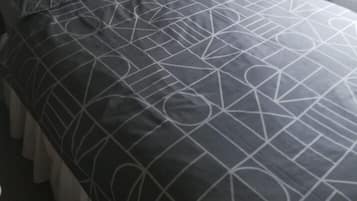 2 chambres, fer et planche Ă repasser, draps fournis