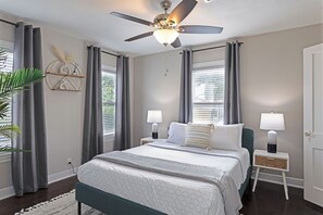3 bedrooms, desk, iron/ironing board, travel cot