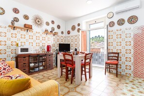 电视、DVD 播放器、立体声音响