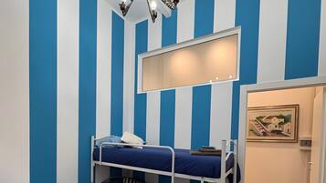 2 chambres, fer et planche Ă repasser, Wi-Fi gratuit, draps fournis