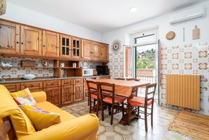 TV, DVD player, stereo