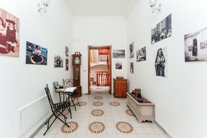 Interior - Holiday Home 'Rachele' with Mountain View, Wi-Fi and Air Conditioning (Dorgali)