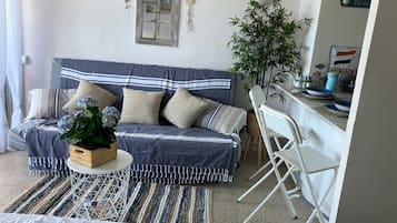 Télévision, table de tennis de table