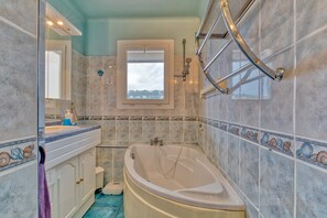 Badewanne, Haartrockner