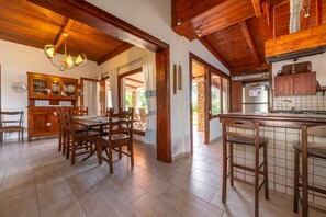 Dining - Villa "Rita" with Private Terrace & Private Garden (Quartu S.Elena)