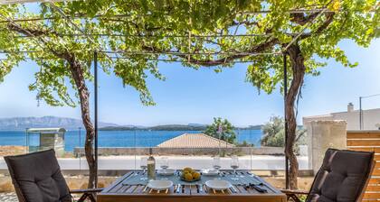 Holiday Home 'Elia Perigiali Lefkada' with Sea View, Wi-Fi and Air Conditioning