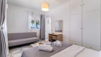 1 bedroom, iron/ironing board, free WiFi, bed sheets