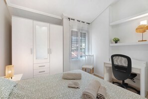 2 bedrooms, iron/ironing board, free WiFi, bed sheets - Vacation Apartment 'Torviscas Endless Summer' with Sea View, Shared Pool and Wi-Fi (Costa Adeje)