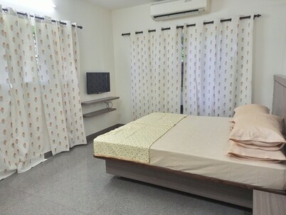 Transit Nest - Near Madurai Airport