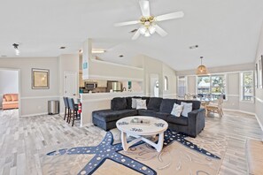 TV - Relaxing Coastal Escape | Pool, Putting Green & Walk to Beach | Near 30A (Panama City Beach)