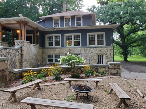 Historic Sycamore Springs Resort Guesthouse