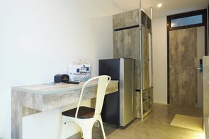 1 bedroom, free WiFi - Dparagon Menteng (Jakarta)