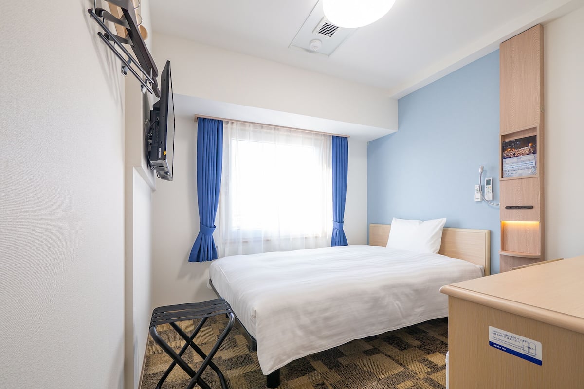 办公桌、笔记本电脑工作区、熨斗/熨板、免费 WiFi