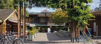 Cozy home with ocean view