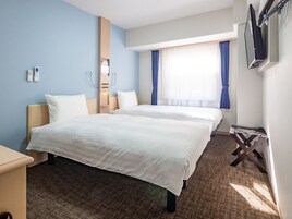 Tabla de planchar con plancha, wifi gratis y ropa de cama 