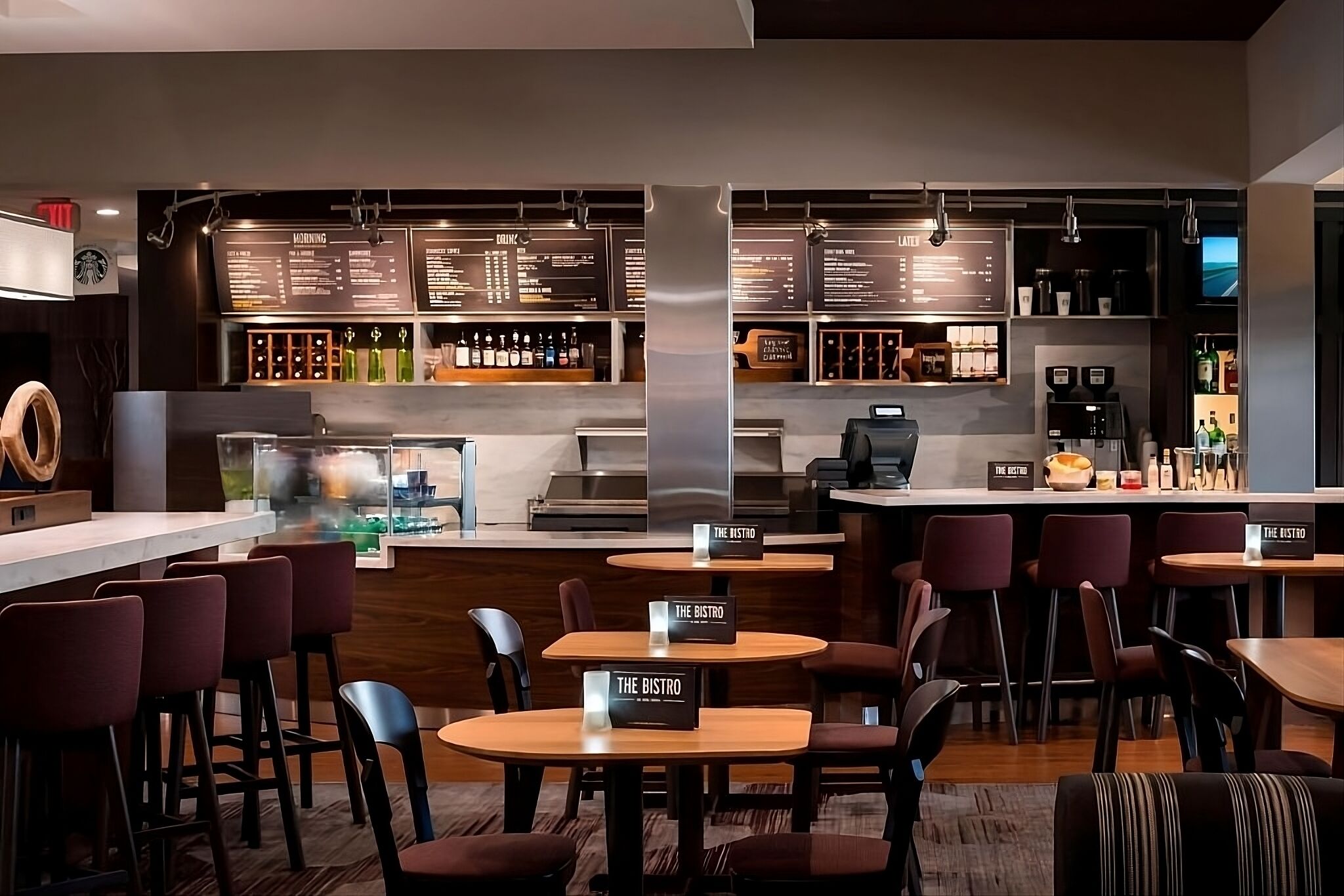 2 Spacious GoodValue PetFriendly, Free Public Parking