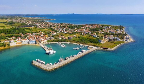 House | 4 bedrooms - Holiday Houses, Villas Ivana - With a Private Pool (Privlaka)