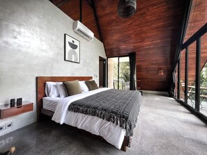 2 bedrooms, Egyptian cotton sheets, premium bedding, in-room safe - Villa Keliki (Canggu)