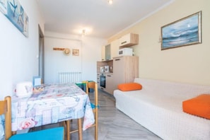 Apartment - Barbara - Steps From the Beach - A3 2 1 (Rab)