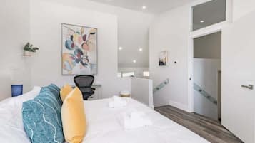 2 bedrooms, desk, travel crib, WiFi