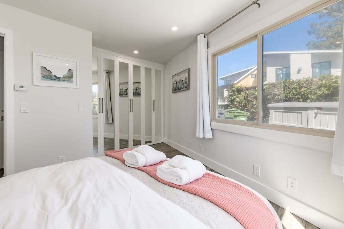 2 Schlafzimmer, Schreibtisch, Reisekinderbett, WLAN