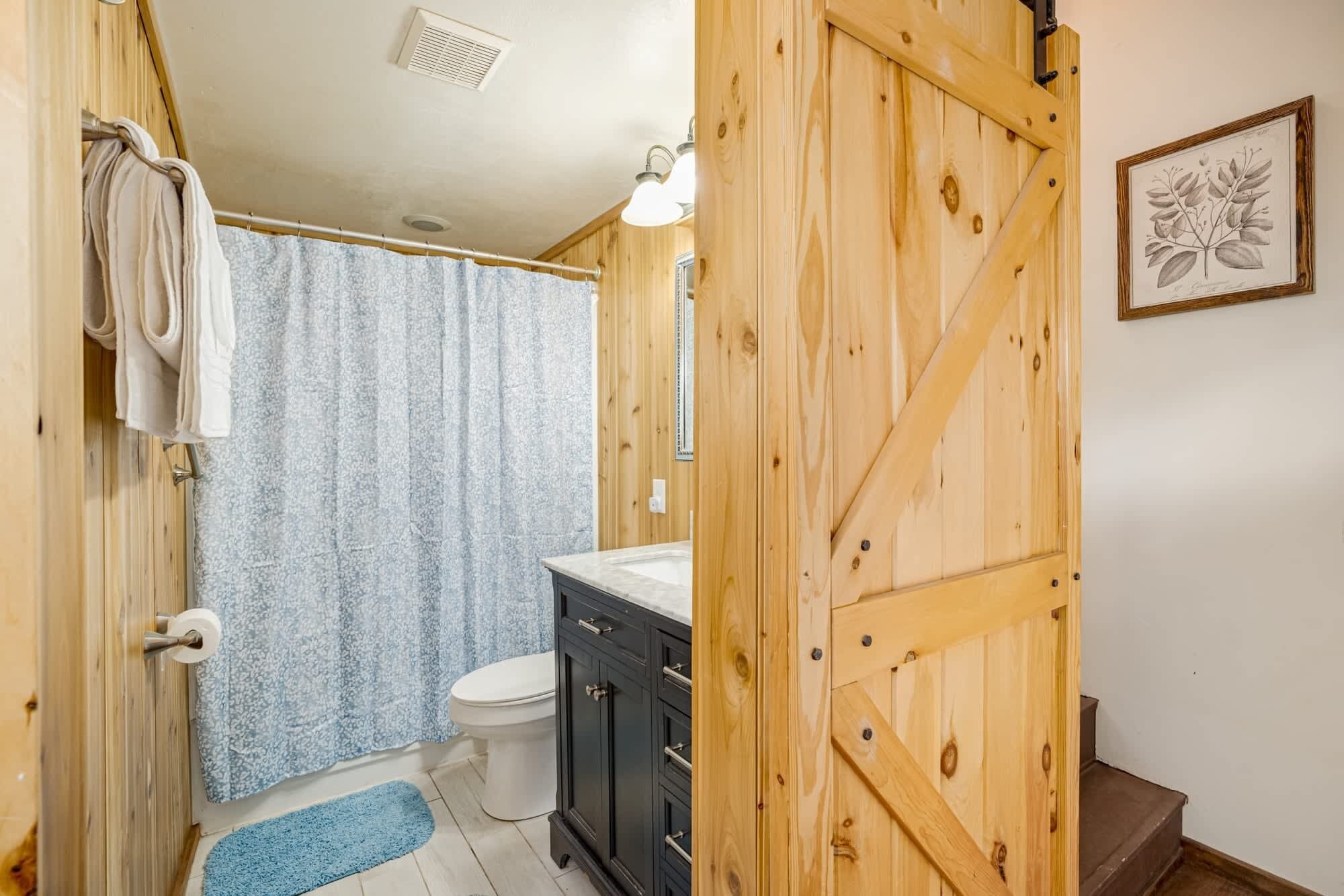 Bathtub, hair dryer, towels