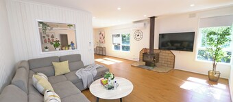 Melbourne 4BRM Staycation Parkside