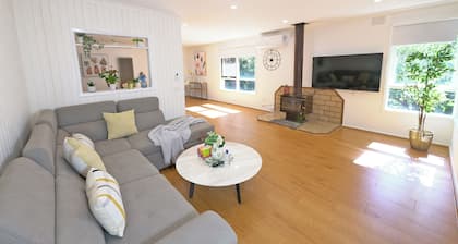 Melbourne 4BRM Staycation Parkside