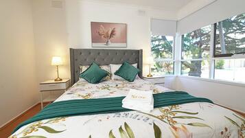 Family House | 4 bedrooms, down duvets, Select Comfort beds, individually decorated