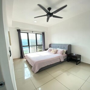 2 chambres, fer et planche à repasser, Wi-Fi, draps fournis